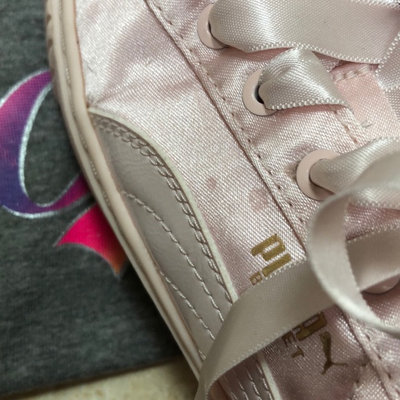 Girls Puma Sneakers 2 - Picture 4 of 4